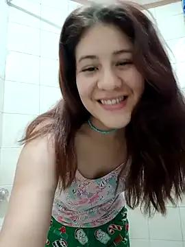 MiaQueen021 on StripChat
