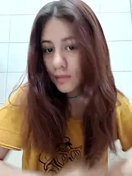 MiaQueen021 on StripChat