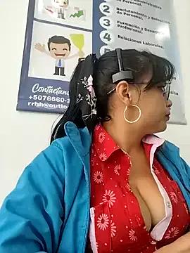 MILA__06 on StripChat