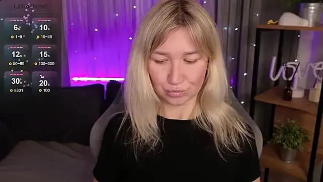 MilaBott on StripChat