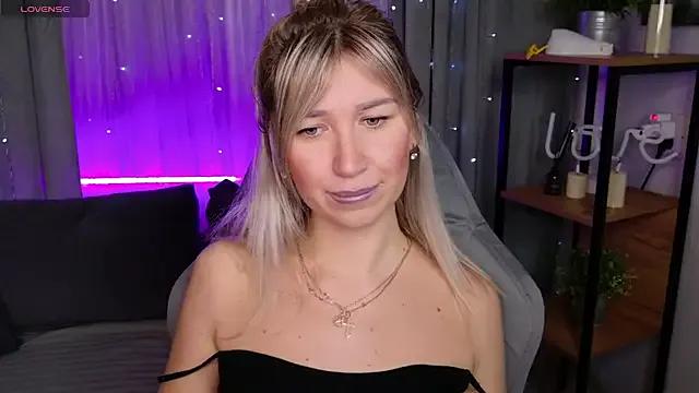 MilaBott on StripChat