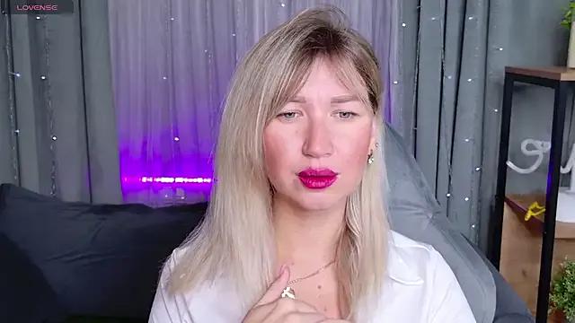 MilaBott on StripChat