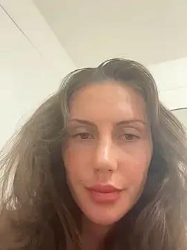 MilaRenee on StripChat