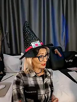 Milforja on StripChat