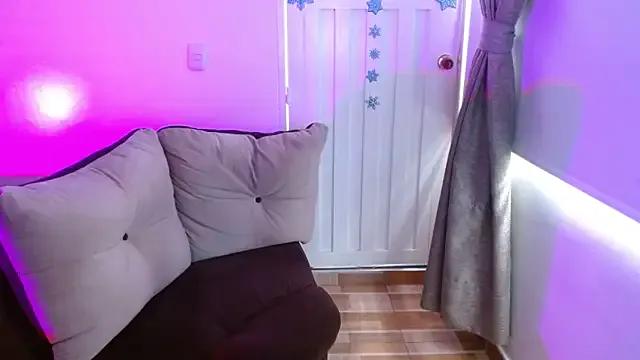 milfrousse on StripChat