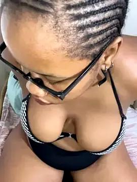 MimiCurves on StripChat