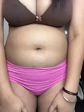 Miss-Ayraa on StripChat