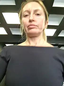 Miss____Mia_ — Squirt  in gym   