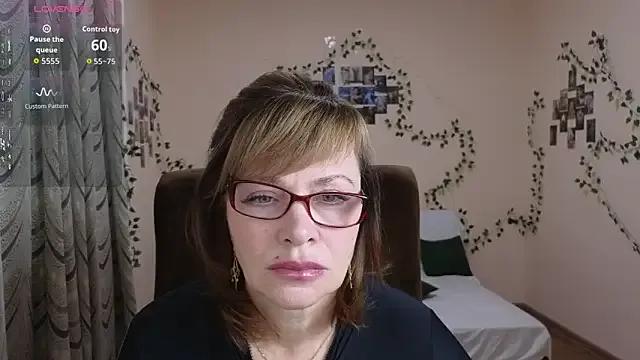 Miss_Moren on StripChat