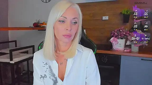 Miya_Kisss — clamps on the nipples