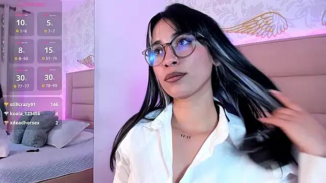 monserrat_towers on StripChat