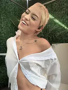 MystiqueXXX on StripChat