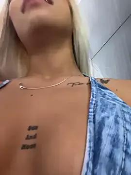 MystiqueXXX on StripChat