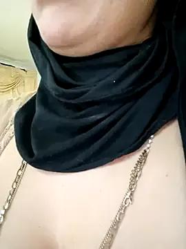 nadia__abaud on StripChat