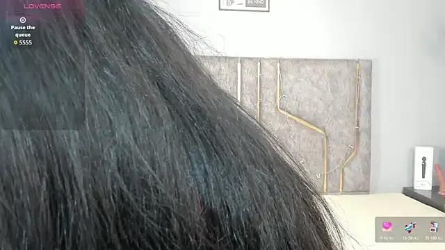 Nahomycarterr on StripChat