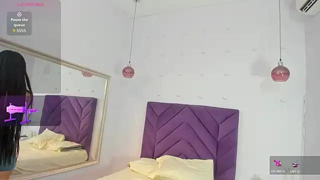 Nahomycarterr on StripChat