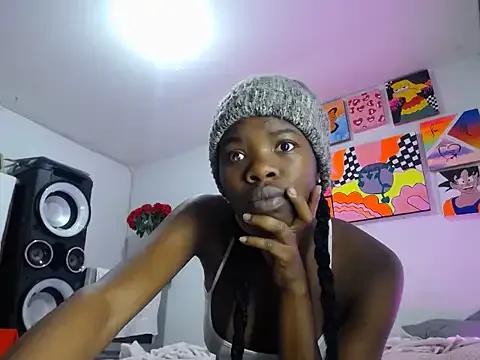 Nahomyyy on StripChat