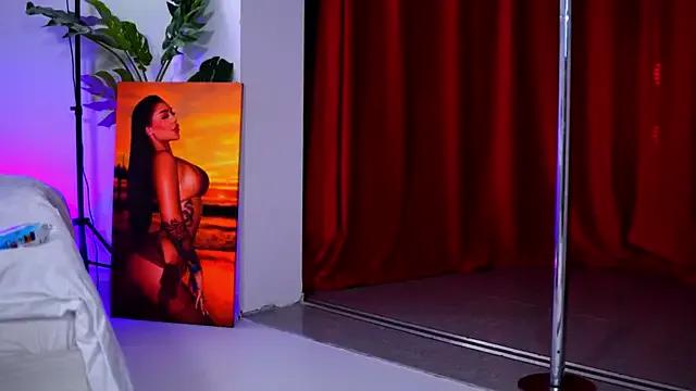 NatyDesiree — Doggy naked + spanks