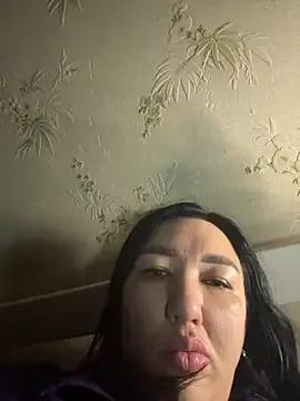 Naughtbaby_2025 on StripChat