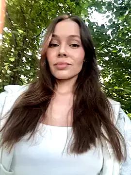 nicole111 on StripChat