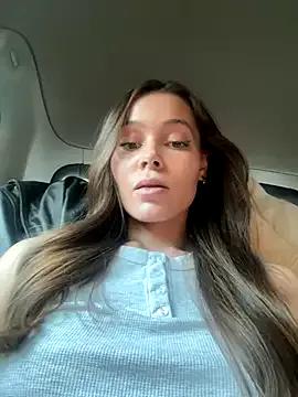 nicole111 on StripChat