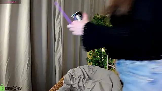 Nicole_Charm on StripChat