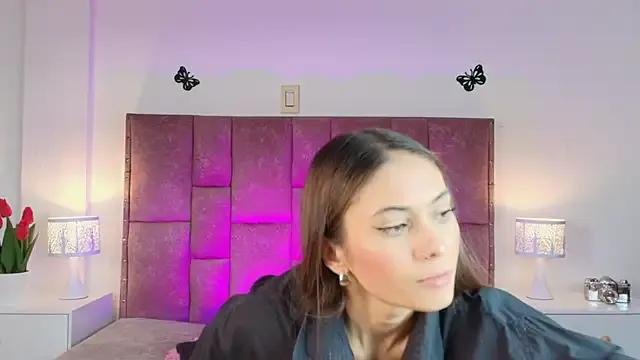 NicolMiller4 on StripChat