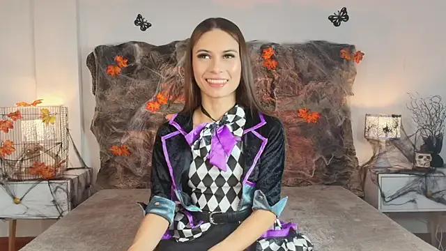 NicolMiller4 on StripChat