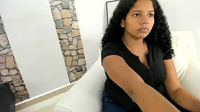 NinaCollinss1 on StripChat