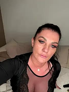 Nola_Luxx-offiziell on StripChat