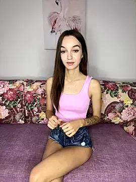 NotSoSweetDasha on StripChat