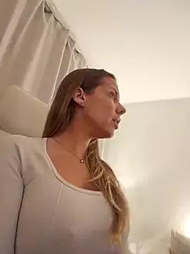 Nova-Lee on StripChat