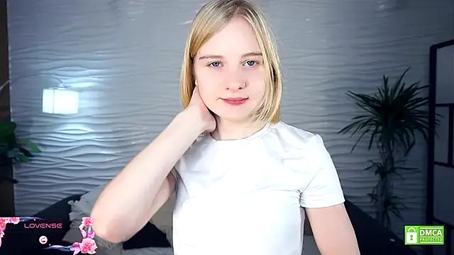 OdelinaFicken on StripChat