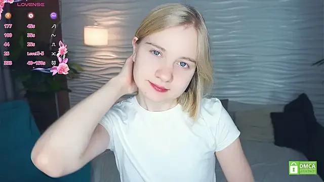 OdelinaFicken on StripChat