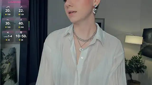 OdelynaAsp on StripChat