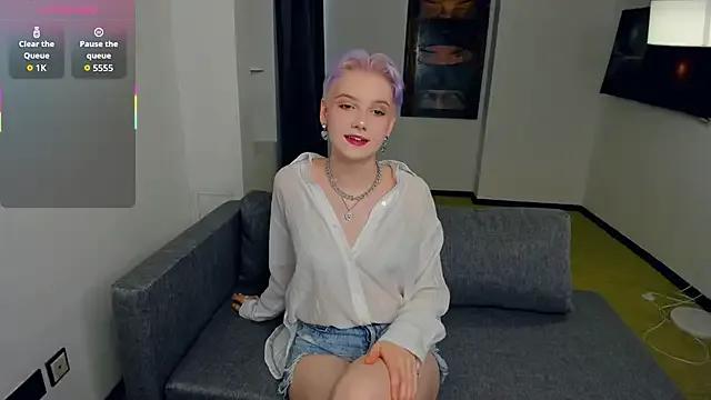 OdelynaAsp on StripChat