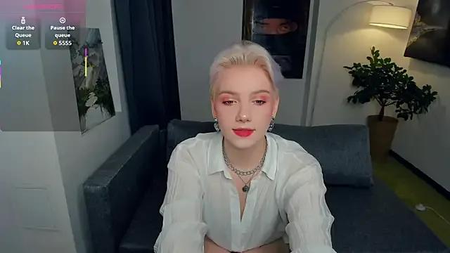 OdelynaAsp on StripChat