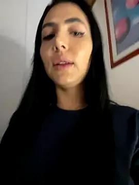 oh_nina on StripChat