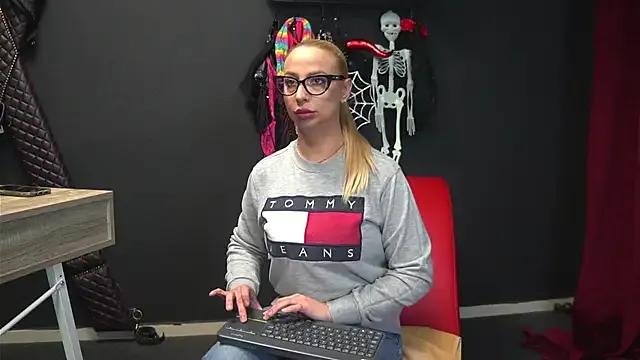 OliviaSmith on StripChat