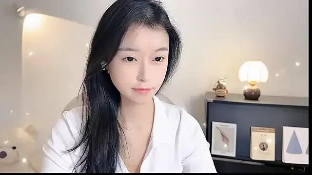 Onechestnut on StripChat