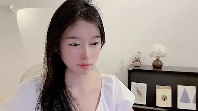 Onechestnut on StripChat