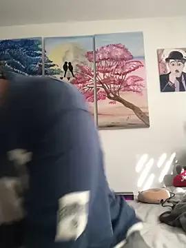 Paris_11 on StripChat