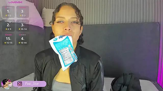 pau_live on StripChat