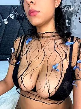 PilarJones_ on StripChat