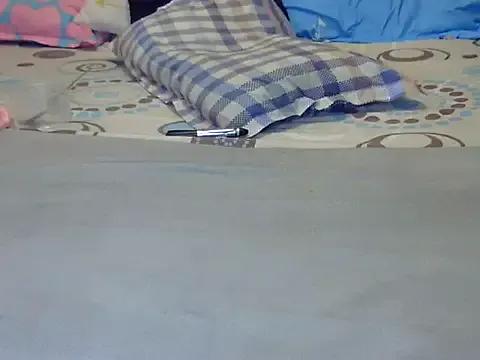 Playroom_queen on StripChat