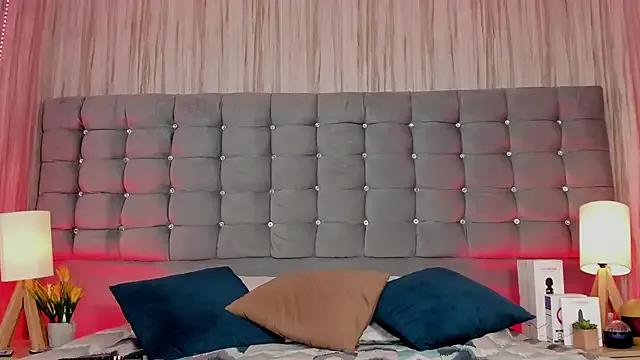 Poacahontasfg on StripChat