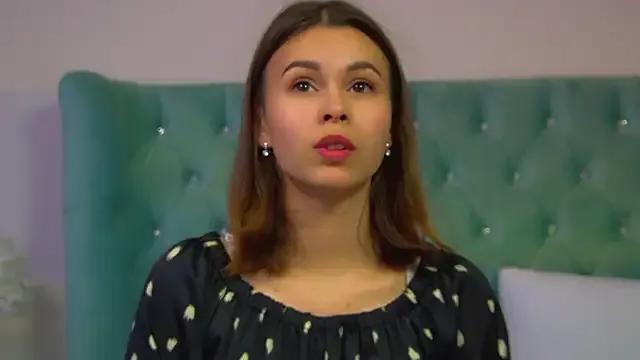 PollyLanders on StripChat