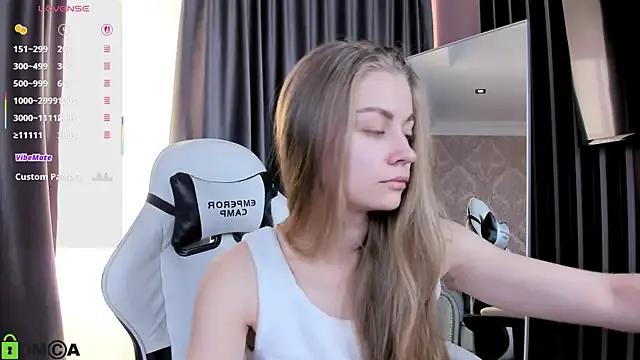 Polumna_cute on StripChat