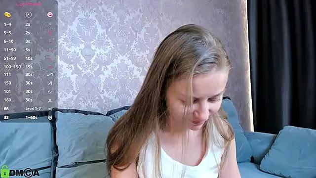 Polumna_cute on StripChat