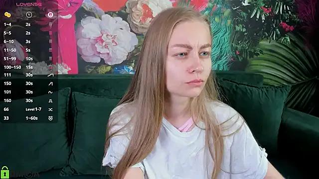Polumna_cute on StripChat
